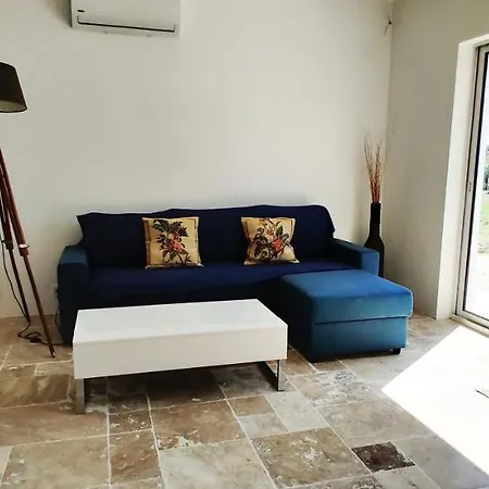Superbe 2 Pieces Tres Confortables Meuble 50 M2 Terrasse, Parking Prive, Jardin, Pont Du Gard 10mn #6 * 罗什福尔-迪加尔